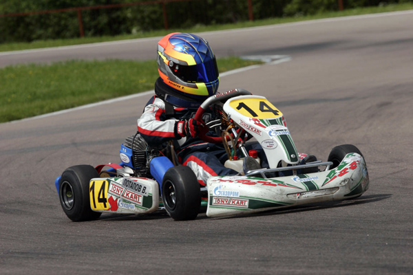 Картинг в Пензе. ULTRA ПОДАРКИ. Купить картинг в Пензе. Попробуйте участие в настоящей гонке и получите порцию незабываемых эмоций. Гонки на картах - это приятно и доступно. Сервис UltraPodarki.ru 8 800 505 95 30. Картинг Пенза, картинг, гонки на картах Пенза, гонки на картах, езда на карте Пенза, езда на карте, купить картинг Пенза, купить картинг, картинг цена Пенза, картинг цена, картинг клуб Пенза, картинг клуб, картинг центр, картинг центр Пенза