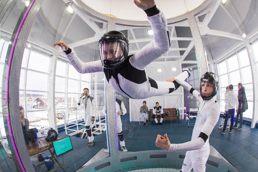 Полёт в аэротрубе  в Пензе. Ultra Подарки. Полёт в аэротрубе  в Пензе. Попробуйте полёт в аэротрубе . Сервис: UltraPodarki.ru 8 800 505 95 30. Полёт в аэротрубе , аэротруба Пенза, полёт Пенза