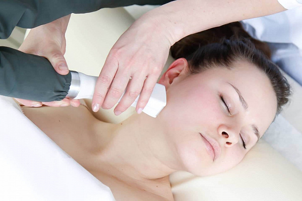 LPG массаж в Пензе. Сервис Ultra Подарки. LPG массаж в Пензе. Попробуйте LPG массаж салоне Пензы. Сервис UltraPodarki.ru 8 800 505 95 30. LPG массаж в Пензе, аппаратный массаж Пенза, моделирующий массаж Пенза, антицеллюлитный массаж Пенза цена, услуга массаж Пенза, профессиональный массаж Пенза, спа салон Пенза, массажный салон Пенза, массаж для похудения Пенза, вакуумный массаж, купить массаж Пенза