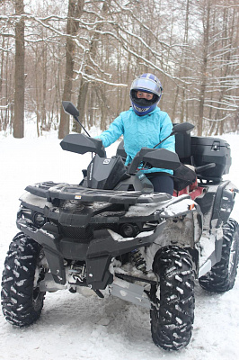 Катание на квадроциклах в Пензе. Сервис Ultra Подарки. Подарочный сертификат на катание на квадроциклах в Пензе. Закажите катание на квадроциклах недорого и наслаждайтесь активным отдыхом с друзьями. Выбирайте живописные маршруты для езды на квадроциклах. Сервис UltraPodarki.ru 8800-505-9530. Катание на квадроциклах, Прокат квадроциклов, езда на квадроцикле, прокат квадроциклов Пенза, катание на квадроциклах Пенза, Катание на квадроциклах зимой, Катание на квадроциклах летом, Сертификат на катание на квадроциклах 