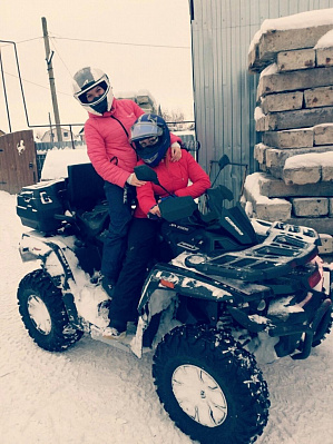 Катание на квадроциклах в Пензе. Сервис Ultra Подарки. Подарочный сертификат на катание на квадроциклах в Пензе. Закажите катание на квадроциклах недорого и наслаждайтесь активным отдыхом с друзьями. Выбирайте живописные маршруты для езды на квадроциклах. Сервис UltraPodarki.ru 8800-505-9530. Катание на квадроциклах, Прокат квадроциклов, езда на квадроцикле, прокат квадроциклов Пенза, катание на квадроциклах Пенза, Катание на квадроциклах зимой, Катание на квадроциклах летом, Сертификат на катание на квадроциклах 