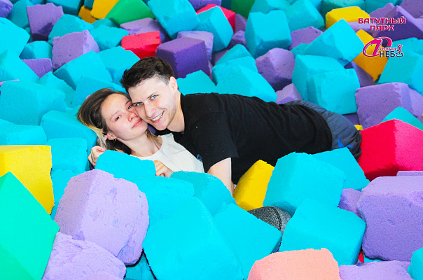  Батутный центр в Пензе. Сервис Ultra Подарки. Купить подарочный сертификат в батутный центр, попробуйте прыжки на батуте в Пензе. Сервис UltraPodarki.ru 8 (800) 555 95-30.. Батутный центр, батутный центр, батутный центр цены, батутный центр в Пензе,  батутный парк, батут прыгать, прыжки +на батуте, батут Пенза, батут спорт