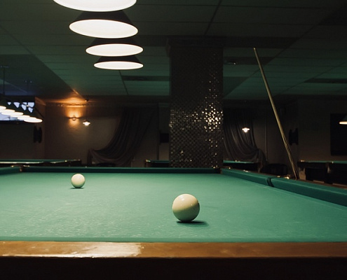 Игра в бильярд Пенза.Ultra Подарки. Игра в бильярд Пенза. Попробуйте настоящий бильярд, в бильярдном клубе. Сервис: UltraPodarki.ru 8 800 505 95 30. Игра в бильярд, игра в бильярд Пенза, русский бильярд, русский бильярд Пенза, бильярдный клуб, бильярдный клуб Пенза, бильярд Пенза, купить бильярд Пенза