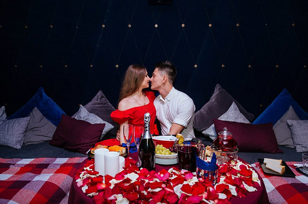 Романтическое свидание в кинотеатре в Пензе. Ultra Подарки. Купить романтическое свидание в кинотеатре в Пензе. Подарите самым близким незабываемые моменты и признайтесь в искренних чувствах. Сервис UltraPodarki.ru 8-800-505-95-30. Романтическое свидание в кинотеатре в Пензе, свидание в Пензе, свидание в кинотеатре, сертификат на свидание в кинотеатре, сертификат на свидание в Пензе, купить свидание, купить свидание Пенза, первое свидание, девушка свидание, хороший кинотеатре, романтический кинотеатре, романтический вечер, романтический ужин, романтические любимому, романтическая музыка