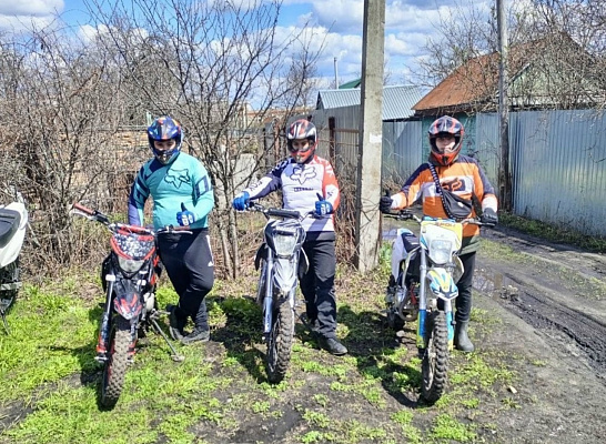 Катание на мотоцикле в Пензе. ULTRA ПОДАРКИ. Купить катание на мотоцикле в Пензе. Попробовав езду на мотоциклах, вы получите порцию адреналина и невероятные эмоции. Сервис: UltraPodarki.ru 8 800 505 95 30.. Катание на мотоцикле в Пензе, прокат мотоциклов Пенза, катание на мотоциклах, прокат мотоцикла, езда на мотоцикле Пенза, езда на мотоцикле, мотопрогулка Пенза, мотопрогулка, поездки на байке, личный мотоцикл, катание на мотоцикле, мотоциклетный шлем, увлечение поездками на мотоцикле, пристрастие к мотоциклам, сертификат на поездку на мотоцикле, прокатиться на мотоцикле, мото-транспорт, мото-треки, мото-поездки, езда на мотоцикле в Пензе, катание на мотоцикле в Пензе, мотоклуб в Пензе

